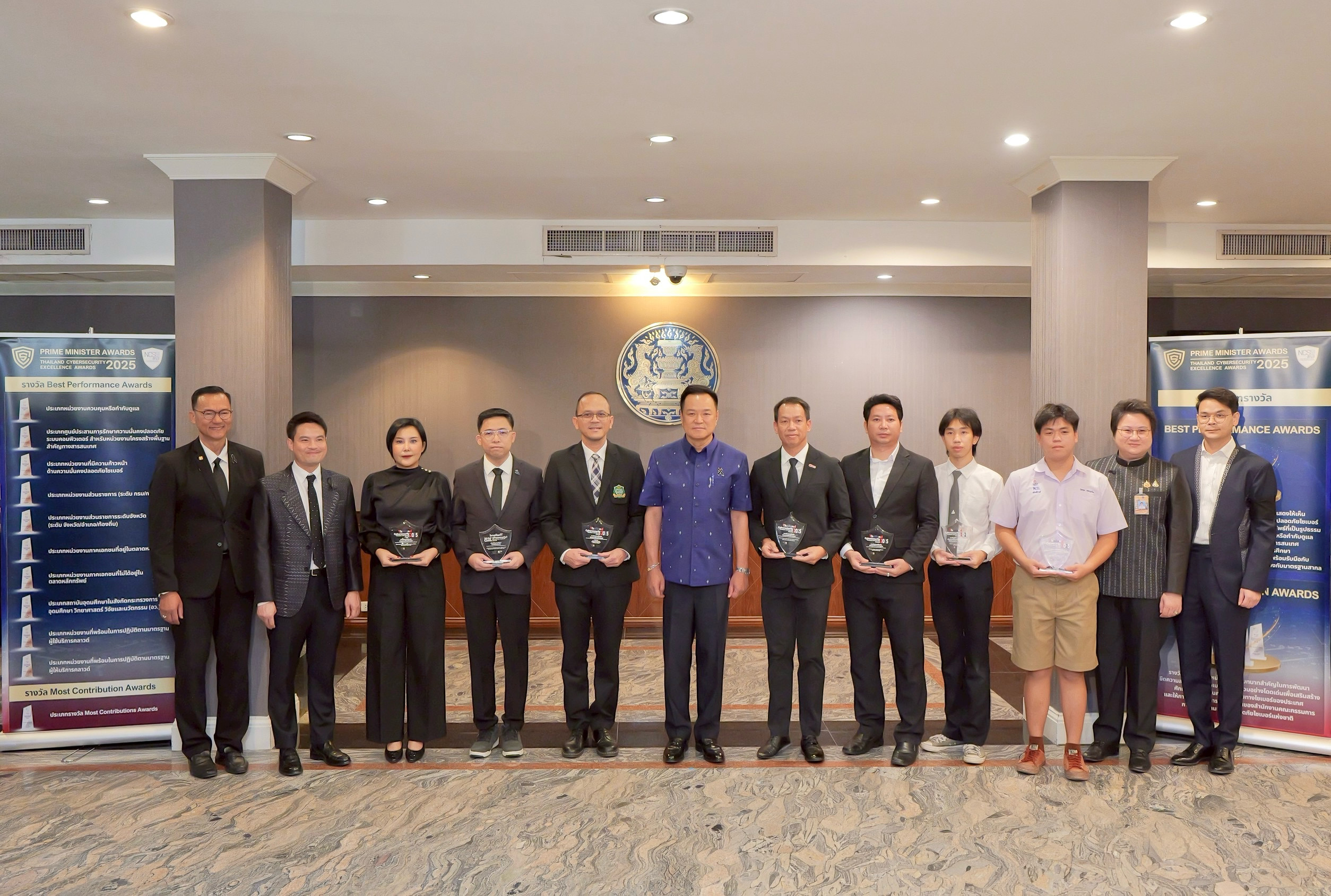 QSense ได้รับเกียรติเข้าทำเนียบรัฐบาล ถ่ายภาพร่วมกับนายกรัฐมนตรี